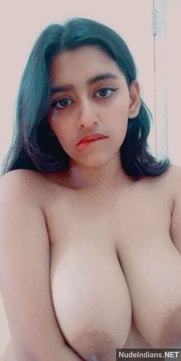 https://pub-5fcdf72a54cd4edbb03ec3edaa415a42.r2.dev/nakedleaks/elegant_sanjana_saba's_alluring_nude_poses/67.jpg