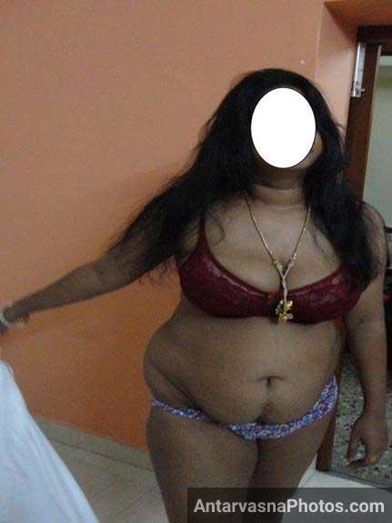 https://pub-5fcdf72a54cd4edbb03ec3edaa415a42.r2.dev/nakedleaks/elegant_spouse's_busty_image_display/0.jpg