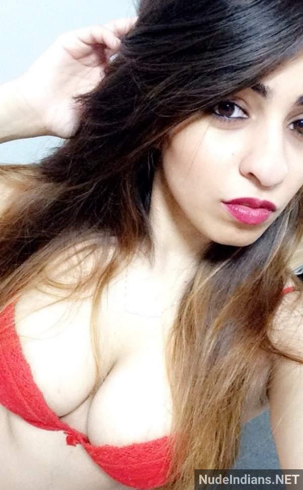 https://pub-5fcdf72a54cd4edbb03ec3edaa415a42.r2.dev/nakedleaks/encounter_with_anushka,_my_buxom_girlfriend/193.jpg