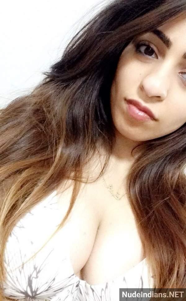 https://pub-5fcdf72a54cd4edbb03ec3edaa415a42.r2.dev/nakedleaks/encounter_with_anushka,_my_buxom_girlfriend/196.jpg