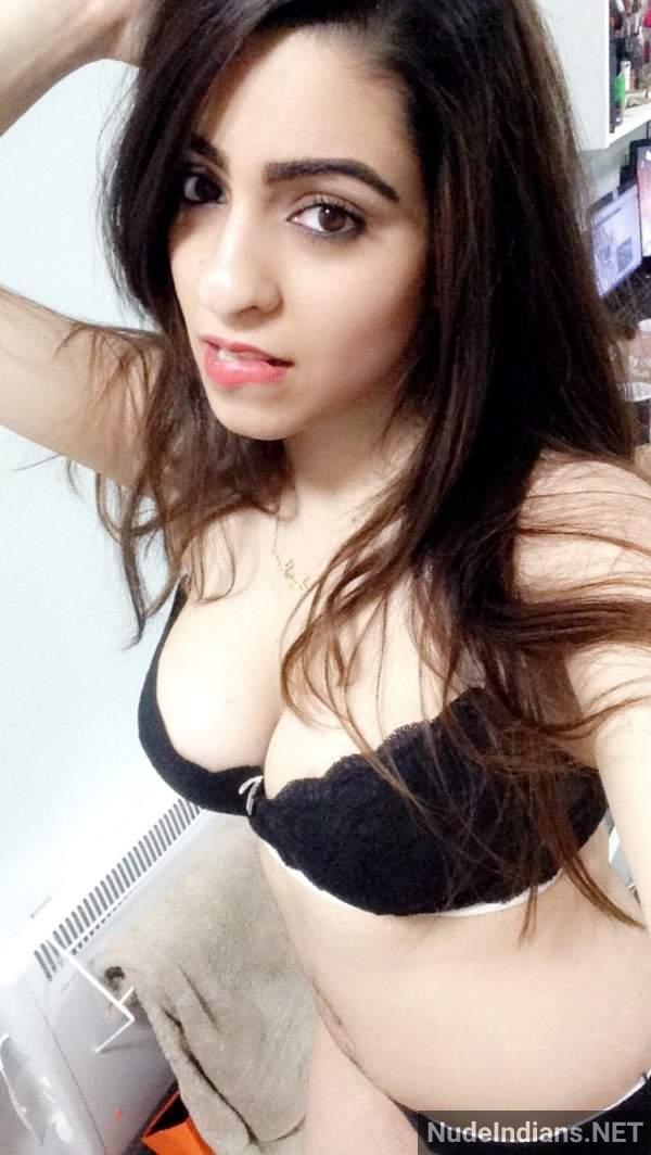 https://pub-5fcdf72a54cd4edbb03ec3edaa415a42.r2.dev/nakedleaks/encounter_with_anushka,_my_buxom_girlfriend/221.jpg