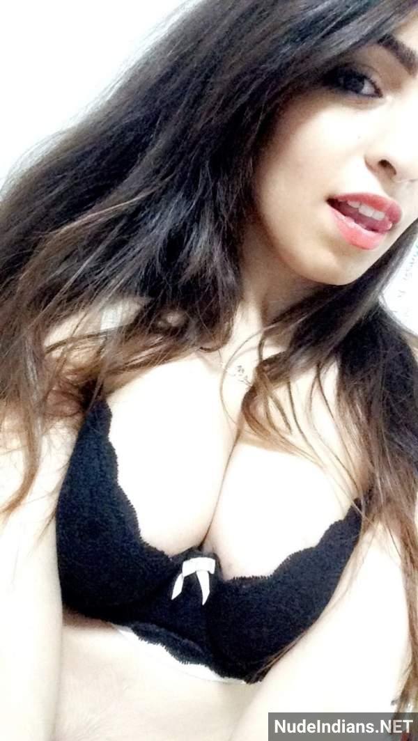 https://pub-5fcdf72a54cd4edbb03ec3edaa415a42.r2.dev/nakedleaks/encounter_with_anushka,_my_buxom_girlfriend/235.jpg