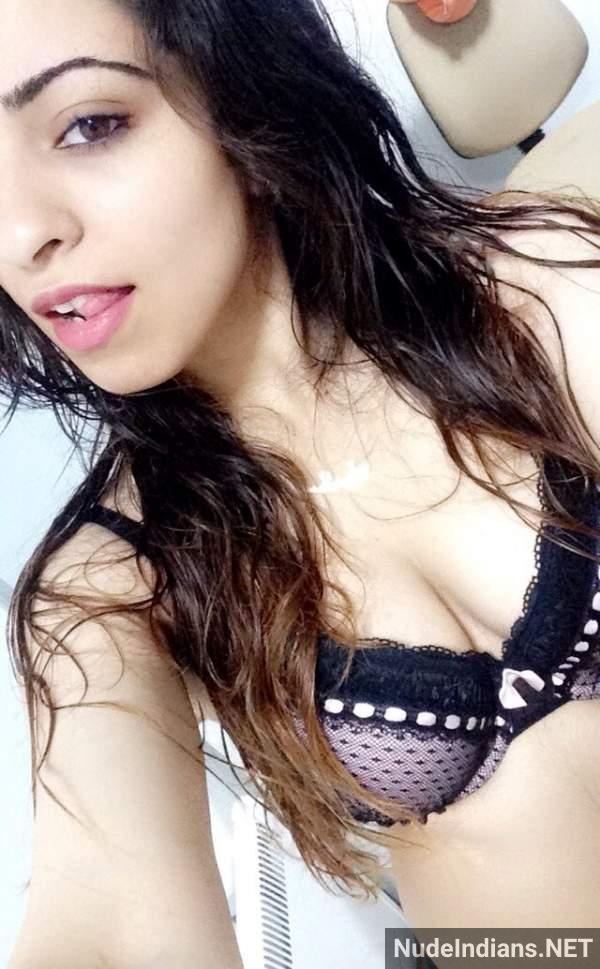 https://pub-5fcdf72a54cd4edbb03ec3edaa415a42.r2.dev/nakedleaks/encounter_with_anushka,_my_buxom_girlfriend/242.jpg