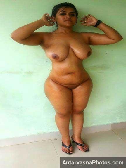 https://pub-5fcdf72a54cd4edbb03ec3edaa415a42.r2.dev/nakedleaks/erecting_big_breasts_teasing/3.jpg