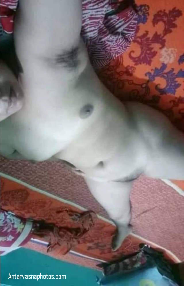 https://pub-5fcdf72a54cd4edbb03ec3edaa415a42.r2.dev/nakedleaks/erotic_conversations_with_nude_bengali_girl/9.jpg
