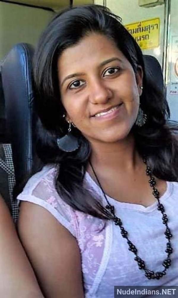 https://pub-5fcdf72a54cd4edbb03ec3edaa415a42.r2.dev/nakedleaks/erotic_images_of_married_south_indian_ladies_and_seductive_bhabhis/39.jpg