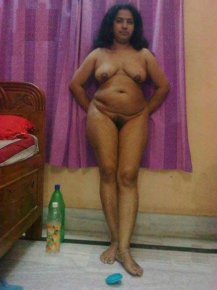 https://pub-5fcdf72a54cd4edbb03ec3edaa415a42.r2.dev/nakedleaks/exciting_pictures_of_indian_bhabhi_housewives/4.jpg