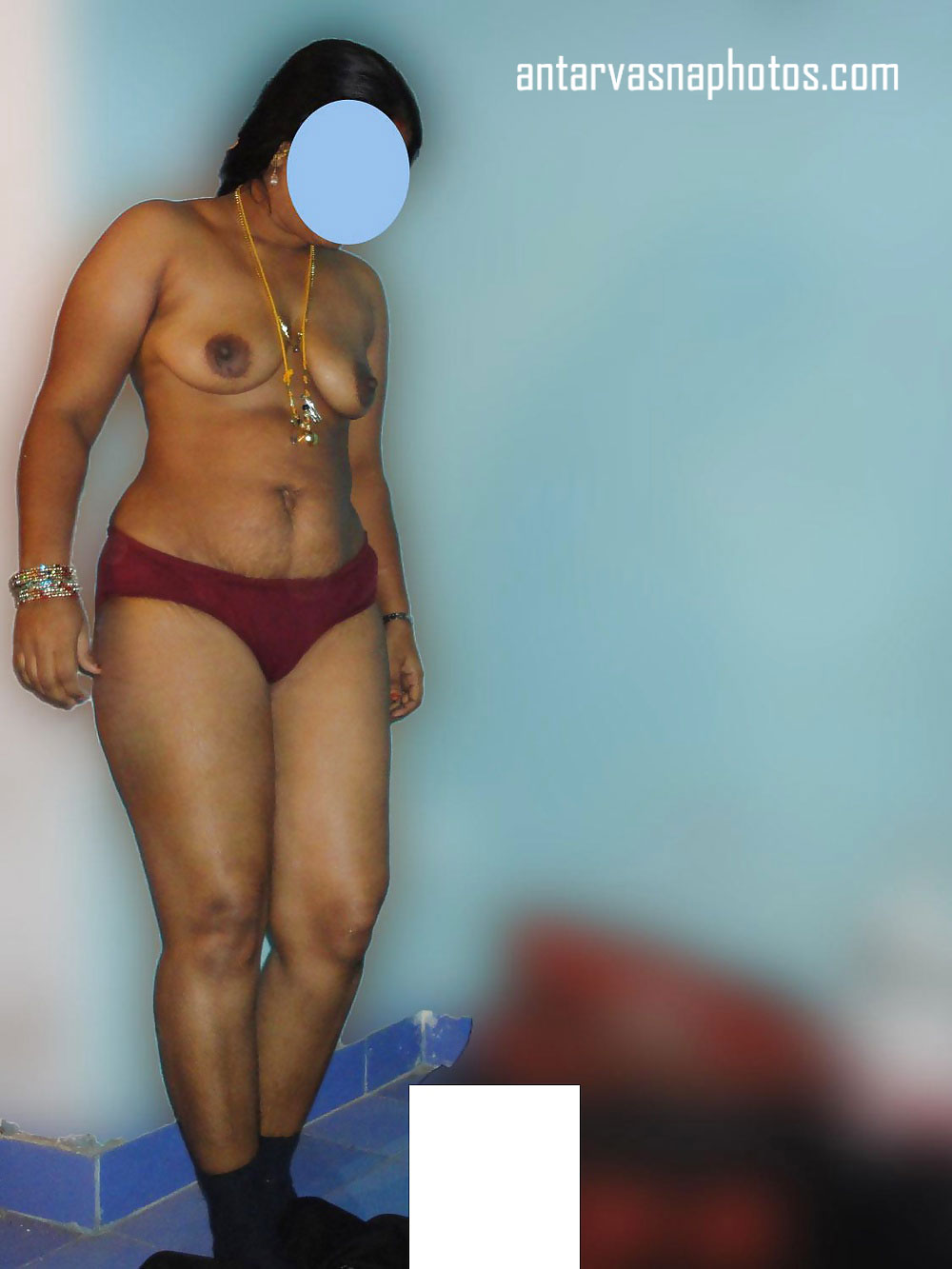 https://pub-5fcdf72a54cd4edbb03ec3edaa415a42.r2.dev/nakedleaks/exclusive_images_of_aunties_in_traditional_attire/5.jpg