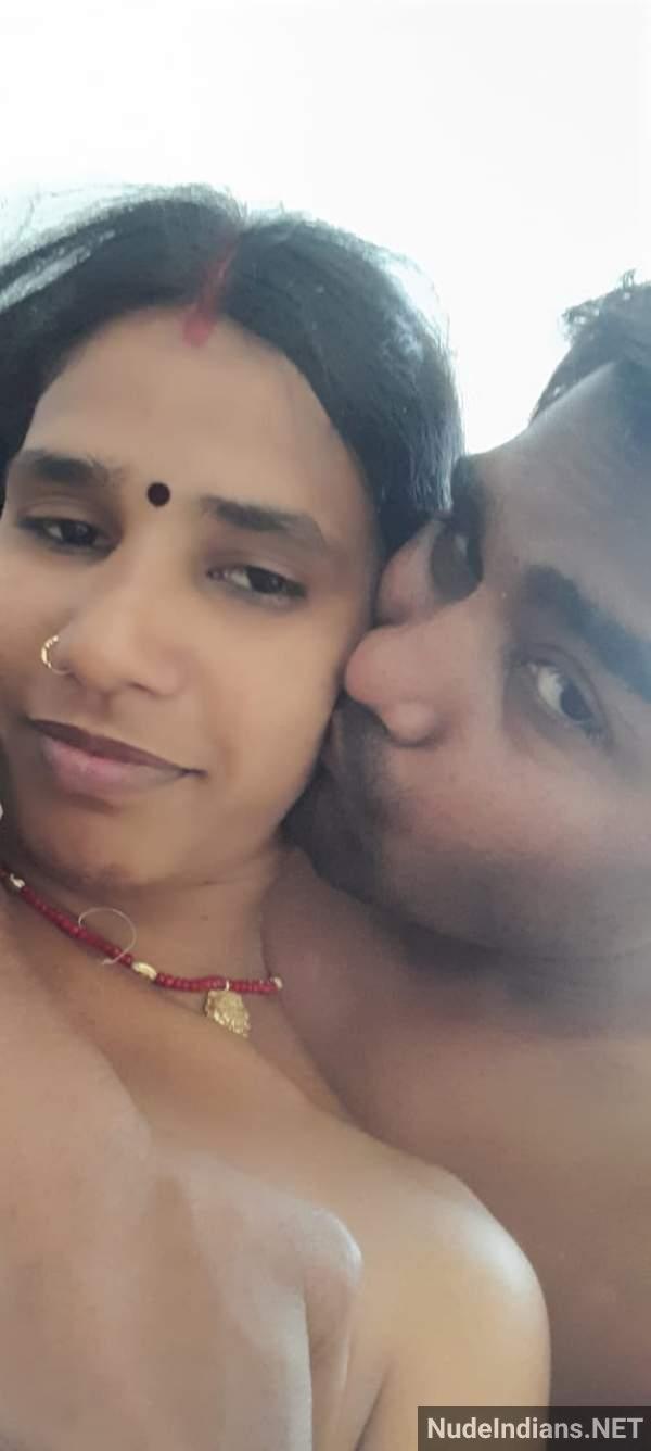https://pub-5fcdf72a54cd4edbb03ec3edaa415a42.r2.dev/nakedleaks/exclusive_indian_couple's_nude_photo_porn_gallery/26.jpg