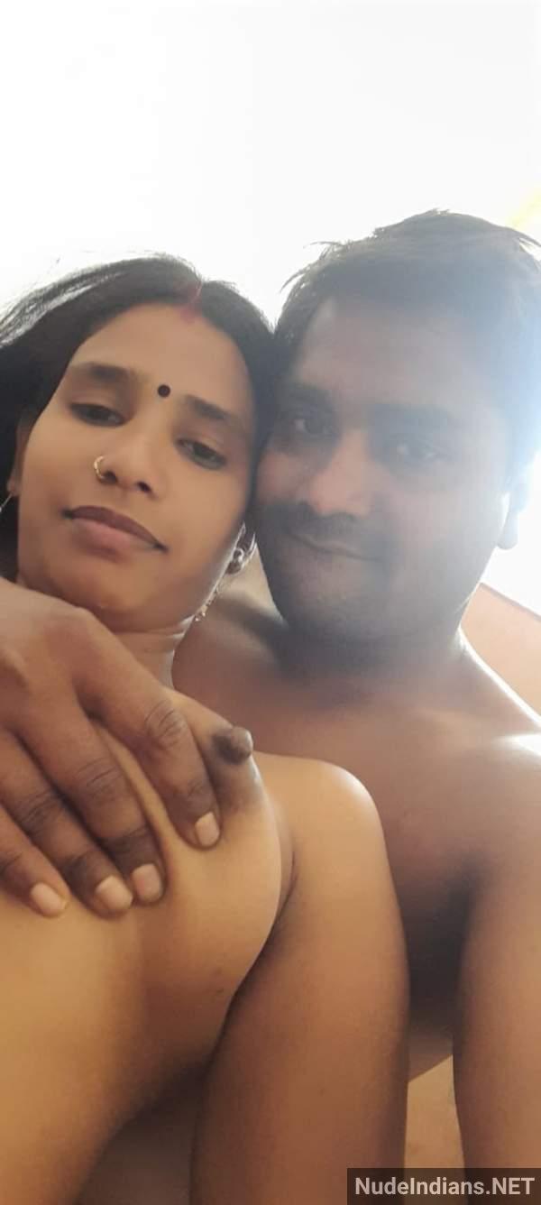 https://pub-5fcdf72a54cd4edbb03ec3edaa415a42.r2.dev/nakedleaks/exclusive_indian_couple's_nude_photo_porn_gallery/30.jpg