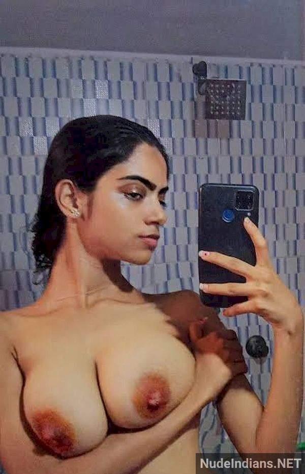 https://pub-5fcdf72a54cd4edbb03ec3edaa415a42.r2.dev/nakedleaks/exhibition_of_bangladeshi_girl's_sensual_selfie_photo_collection/54.jpg