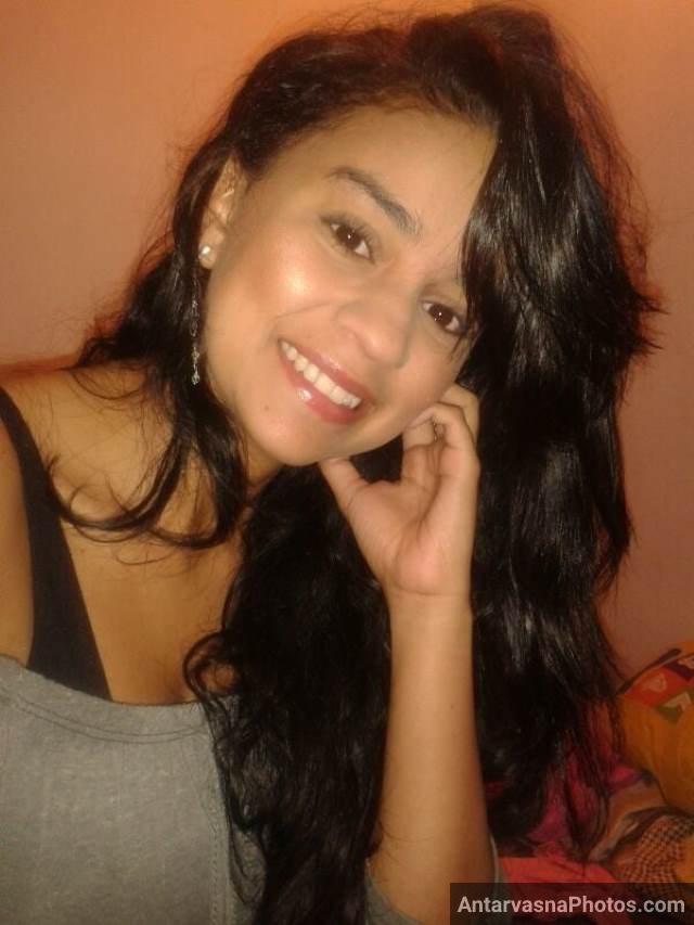 https://pub-5fcdf72a54cd4edbb03ec3edaa415a42.r2.dev/nakedleaks/exotic_indian_girls'_alluring_photos/19.jpg