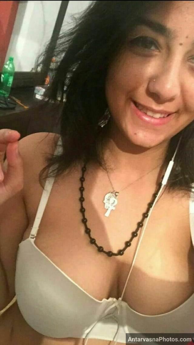 https://pub-5fcdf72a54cd4edbb03ec3edaa415a42.r2.dev/nakedleaks/exotic_indian_girls'_alluring_photos/28.jpg