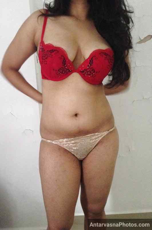 https://pub-5fcdf72a54cd4edbb03ec3edaa415a42.r2.dev/nakedleaks/exotic_indian_wife_with_exposed_large_breasts/3.jpg