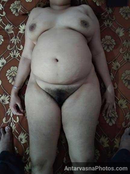 https://pub-5fcdf72a54cd4edbb03ec3edaa415a42.r2.dev/nakedleaks/exotic_indian_women_with_plump_hairy_assets/6.jpg
