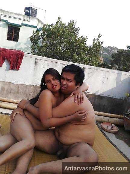 https://pub-5fcdf72a54cd4edbb03ec3edaa415a42.r2.dev/nakedleaks/exotic_outdoor_encounter_with_indian_couple/2.jpg