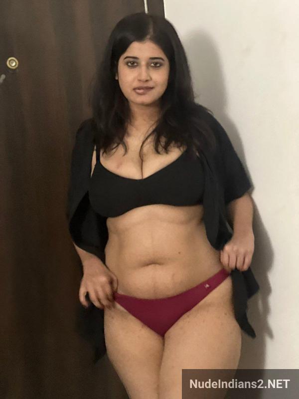 https://pub-5fcdf72a54cd4edbb03ec3edaa415a42.r2.dev/nakedleaks/experience_the_sensuality_of_delhi's_zoya_ansari_in_nude_photography/0.jpg