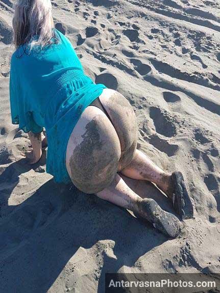 https://pub-5fcdf72a54cd4edbb03ec3edaa415a42.r2.dev/nakedleaks/experiencing_pleasure_in_foreign_waters/7.jpg