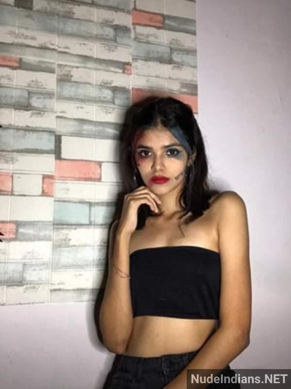 https://pub-5fcdf72a54cd4edbb03ec3edaa415a42.r2.dev/nakedleaks/explicit_display_of_college_girl's_intimate_body_parts/21.jpg