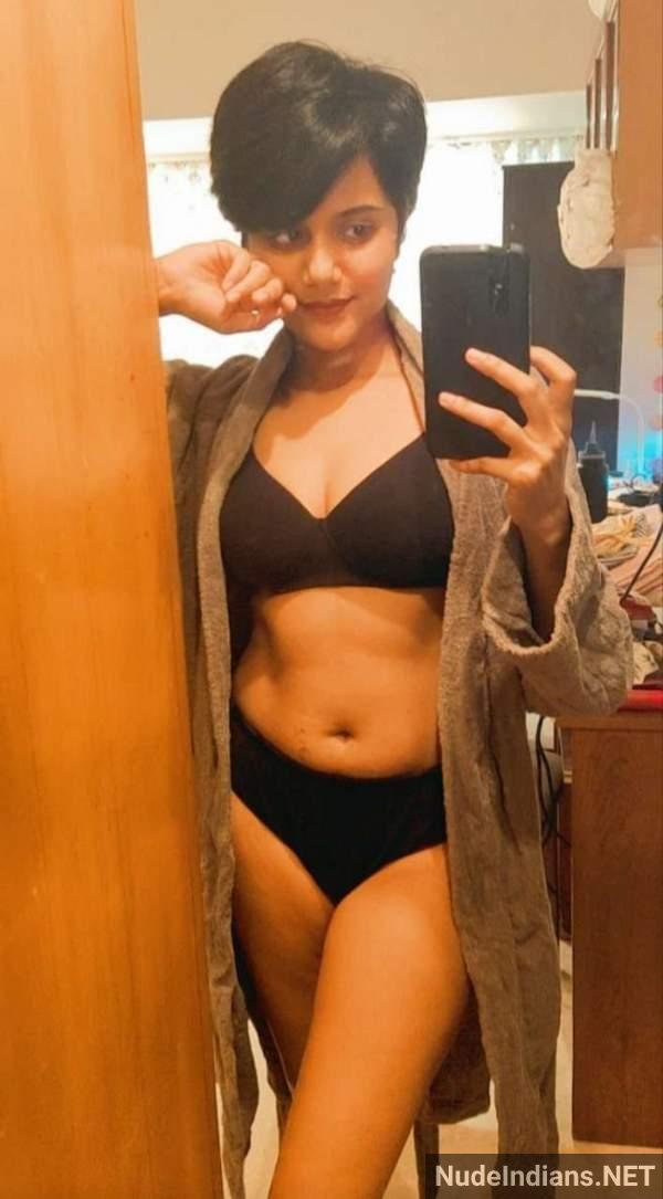 https://pub-5fcdf72a54cd4edbb03ec3edaa415a42.r2.dev/nakedleaks/explicit_display_of_college_girl's_intimate_body_parts/39.jpg