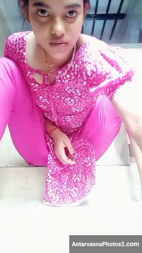 https://pub-5fcdf72a54cd4edbb03ec3edaa415a42.r2.dev/nakedleaks/explicit_images_of_a_rural_girl's_private_parts/0.jpg