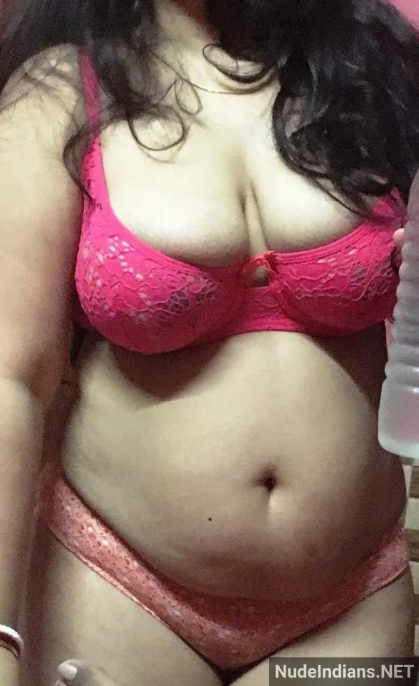 https://pub-5fcdf72a54cd4edbb03ec3edaa415a42.r2.dev/nakedleaks/explicit_images_of_desi_milfs_and_horny_bhabhis_seeking_intimacy/47.jpg