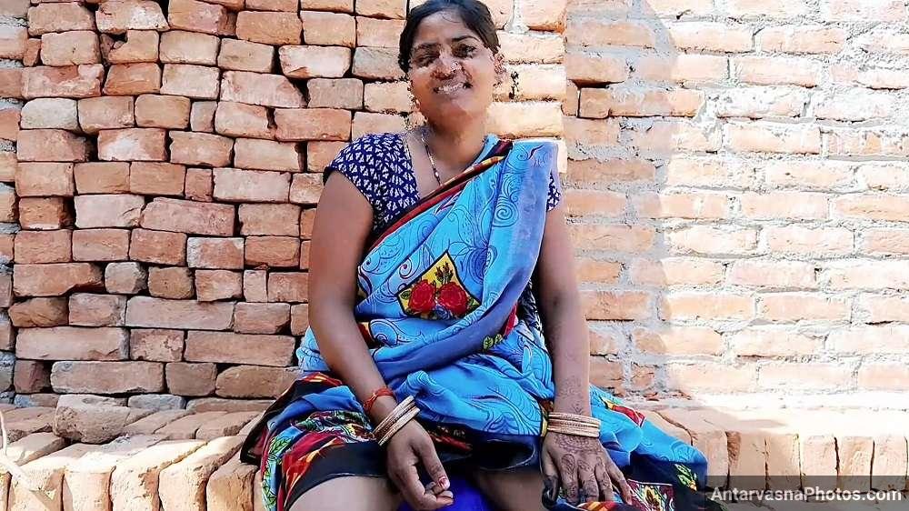https://pub-5fcdf72a54cd4edbb03ec3edaa415a42.r2.dev/nakedleaks/explicit_images_of_unsophisticated_desi_bhabhi_in_open_field/0.jpg