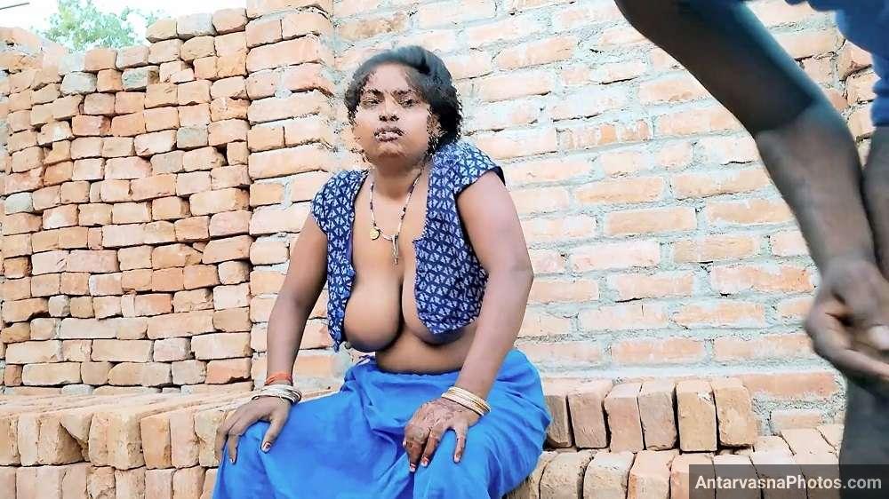 https://pub-5fcdf72a54cd4edbb03ec3edaa415a42.r2.dev/nakedleaks/explicit_images_of_unsophisticated_desi_bhabhi_in_open_field/3.jpg