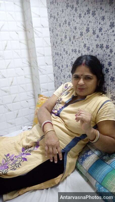 https://pub-5fcdf72a54cd4edbb03ec3edaa415a42.r2.dev/nakedleaks/explicit_photos_of_a_sophisticated_woman_from_haryana/0.jpg