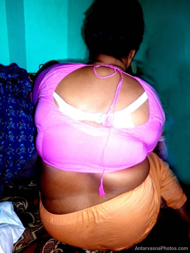https://pub-5fcdf72a54cd4edbb03ec3edaa415a42.r2.dev/nakedleaks/exploration_of_busty_south_indian_aunt's_sensual_images/10.jpg