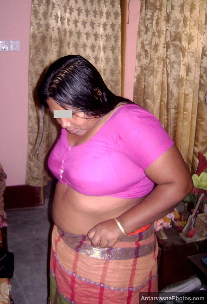 https://pub-5fcdf72a54cd4edbb03ec3edaa415a42.r2.dev/nakedleaks/exploration_of_busty_south_indian_aunt's_sensual_images/33.jpg