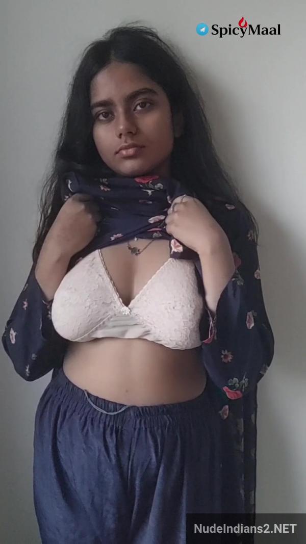 https://pub-5fcdf72a54cd4edbb03ec3edaa415a42.r2.dev/nakedleaks/exploration_of_intimacy:_roshni_pandey's_encounter_in_the_car/17.jpg