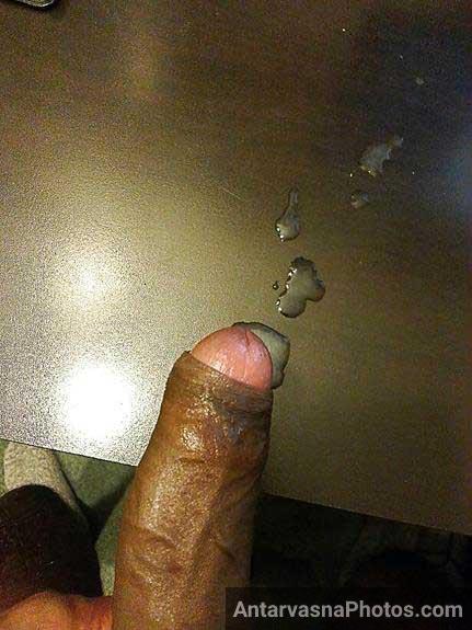 https://pub-5fcdf72a54cd4edbb03ec3edaa415a42.r2.dev/nakedleaks/explore_indian_guys_showcasing_large_indian_penises_in_selfies/8.jpg