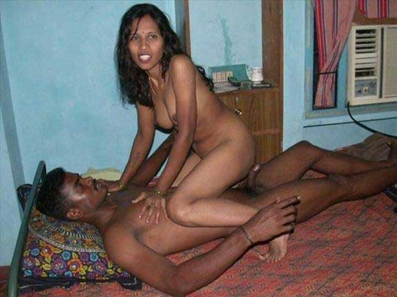 https://pub-5fcdf72a54cd4edbb03ec3edaa415a42.r2.dev/nakedleaks/explore_seductive_images_of_desi_sister-in-law/7.jpg