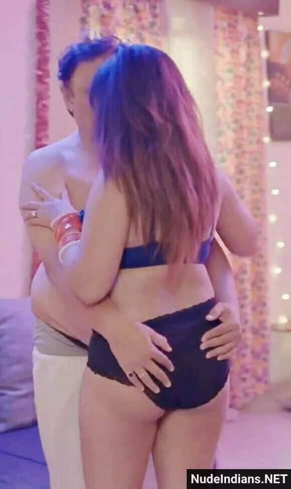 https://pub-5fcdf72a54cd4edbb03ec3edaa415a42.r2.dev/nakedleaks/explore_sensual_desi_couple_photography_in_hindi/29.jpg