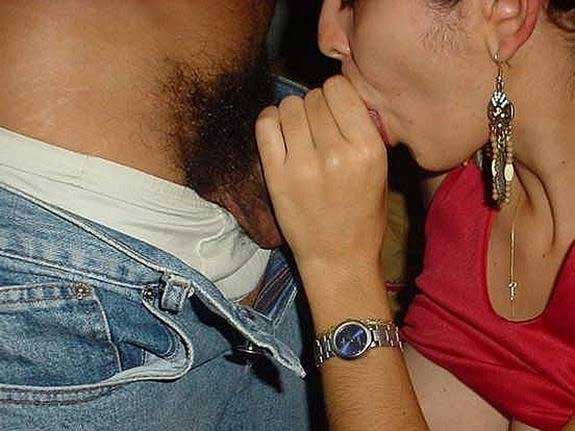 https://pub-5fcdf72a54cd4edbb03ec3edaa415a42.r2.dev/nakedleaks/exploring_hot_photos_of_group_intimacy/2.jpg