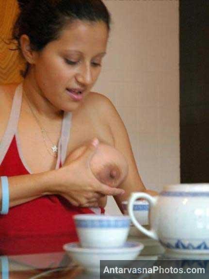 https://pub-5fcdf72a54cd4edbb03ec3edaa415a42.r2.dev/nakedleaks/exploring_indian_and_foreign_breast_milk/1.jpg