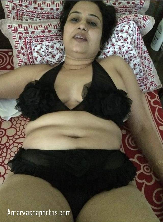 https://pub-5fcdf72a54cd4edbb03ec3edaa415a42.r2.dev/nakedleaks/exploring_indian_bhabhi's_naked_fun_outdoors/2.jpg