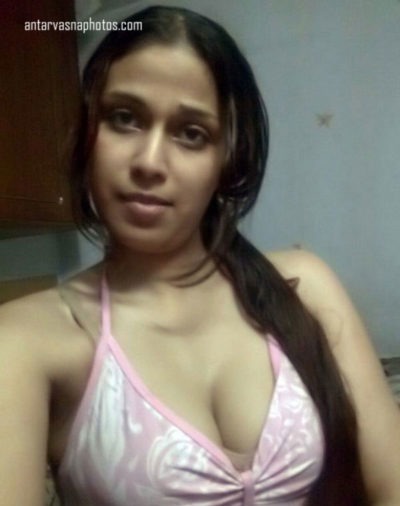 Exploring Indian Teen Poonam's Cleavage Images