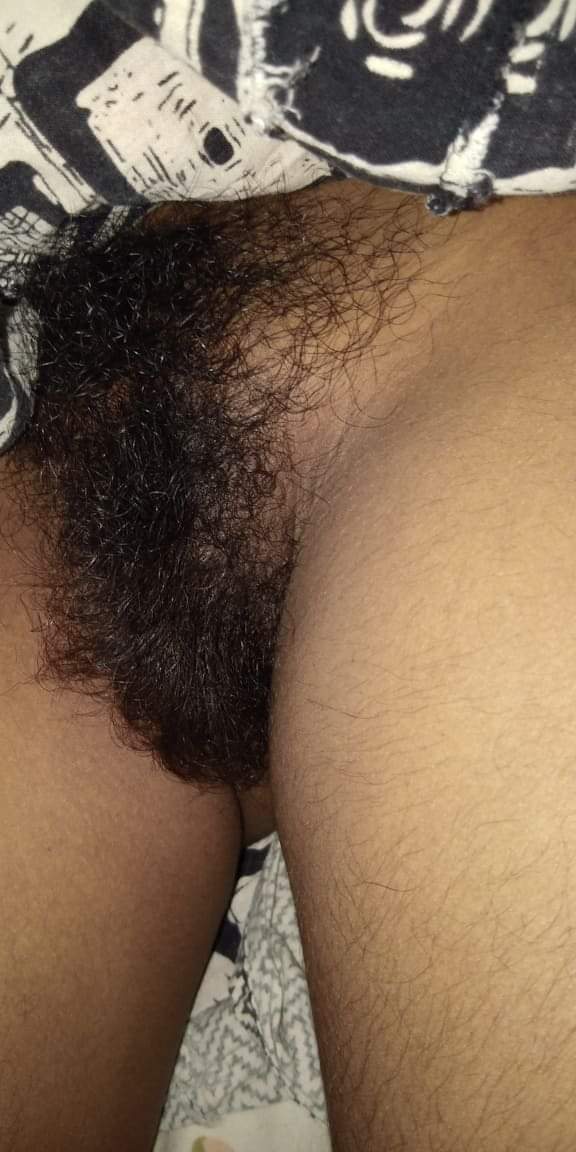 https://pub-5fcdf72a54cd4edbb03ec3edaa415a42.r2.dev/nakedleaks/exploring_jagriti_bhabhi's_hairy_choot_through_photos/1.jpg