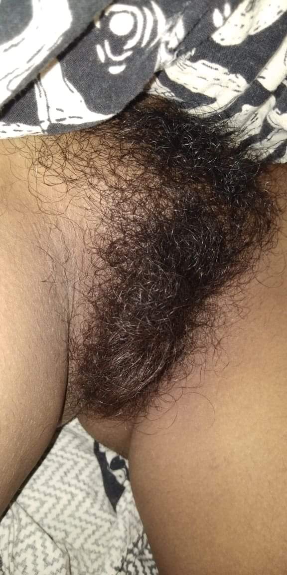 https://pub-5fcdf72a54cd4edbb03ec3edaa415a42.r2.dev/nakedleaks/exploring_jagriti_bhabhi's_hairy_choot_through_photos/3.jpg