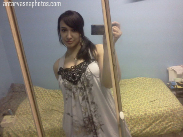 https://pub-5fcdf72a54cd4edbb03ec3edaa415a42.r2.dev/nakedleaks/exploring_milky_boobs_of_a_muslim_girl/0.jpg