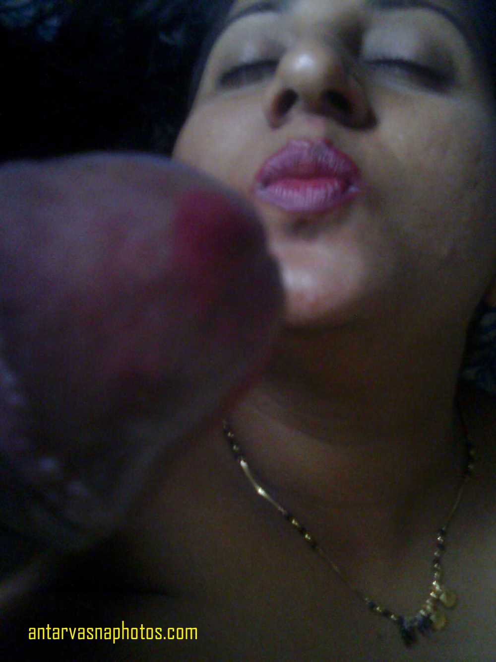 https://pub-5fcdf72a54cd4edbb03ec3edaa415a42.r2.dev/nakedleaks/exploring_muskan_bhabhi's_revealing_images/5.jpg