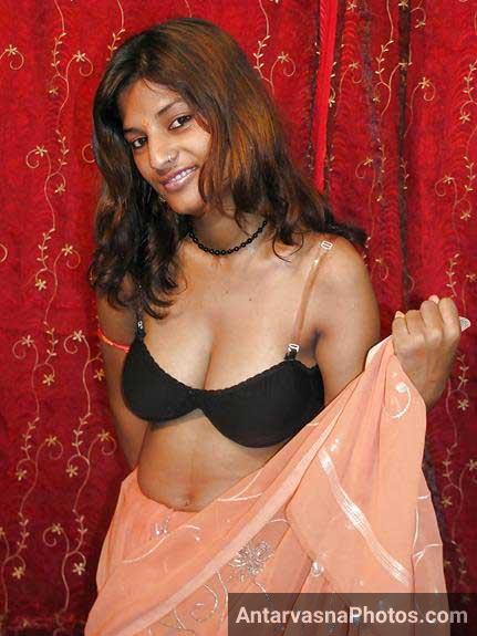 https://pub-5fcdf72a54cd4edbb03ec3edaa415a42.r2.dev/nakedleaks/exploring_the_life_of_a_young_indian_woman_in_part_one/0.jpg