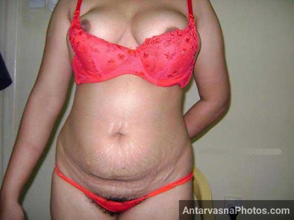 https://pub-5fcdf72a54cd4edbb03ec3edaa415a42.r2.dev/nakedleaks/exploring_the_sensual_side_of_indian_culture/7.jpg