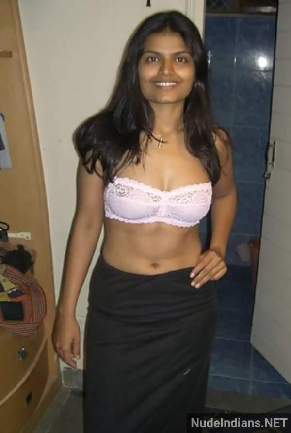 https://pub-5fcdf72a54cd4edbb03ec3edaa415a42.r2.dev/nakedleaks/exposed:_desi_girlfriend's_hot_intimate_photos_circulating_online/11.jpg