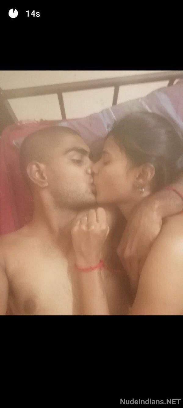 https://pub-5fcdf72a54cd4edbb03ec3edaa415a42.r2.dev/nakedleaks/exposed:_intimate_photos_of_couples_from_lucknow/32.jpg