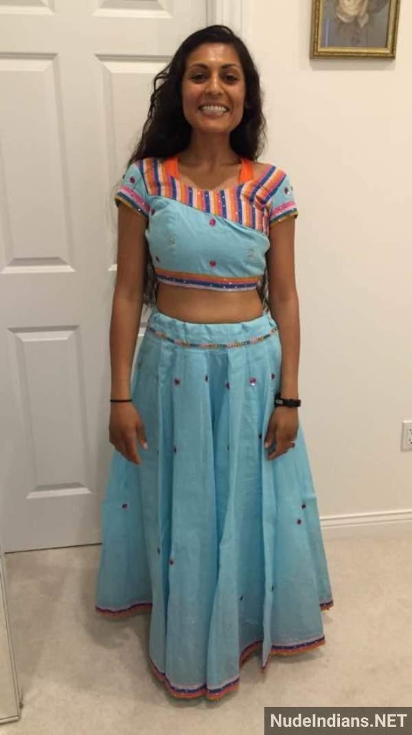 https://pub-5fcdf72a54cd4edbb03ec3edaa415a42.r2.dev/nakedleaks/exposed:_intimate_photos_of_nri_gujarati_wife_tulsi_patel_revealed/23.jpg