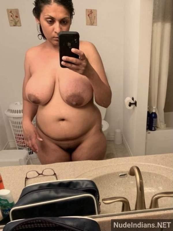 https://pub-5fcdf72a54cd4edbb03ec3edaa415a42.r2.dev/nakedleaks/exposed:_intimate_photos_of_nri_gujarati_wife_tulsi_patel_revealed/25.jpg