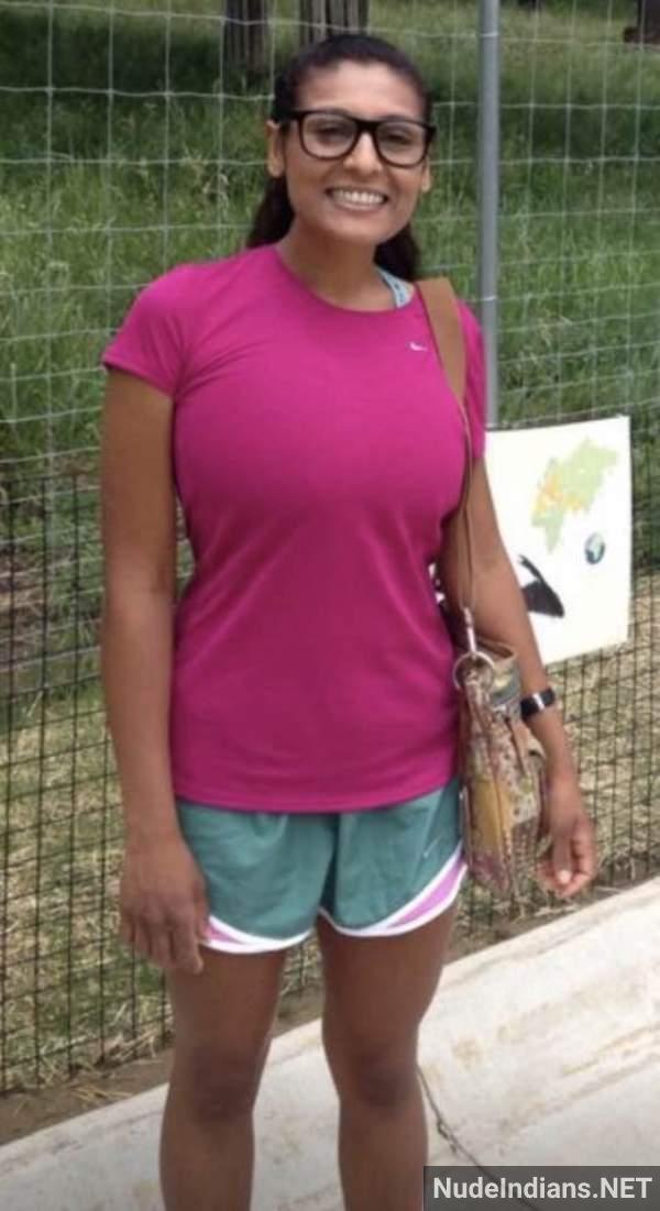 https://pub-5fcdf72a54cd4edbb03ec3edaa415a42.r2.dev/nakedleaks/exposed:_intimate_photos_of_nri_gujarati_wife_tulsi_patel_revealed/48.jpg